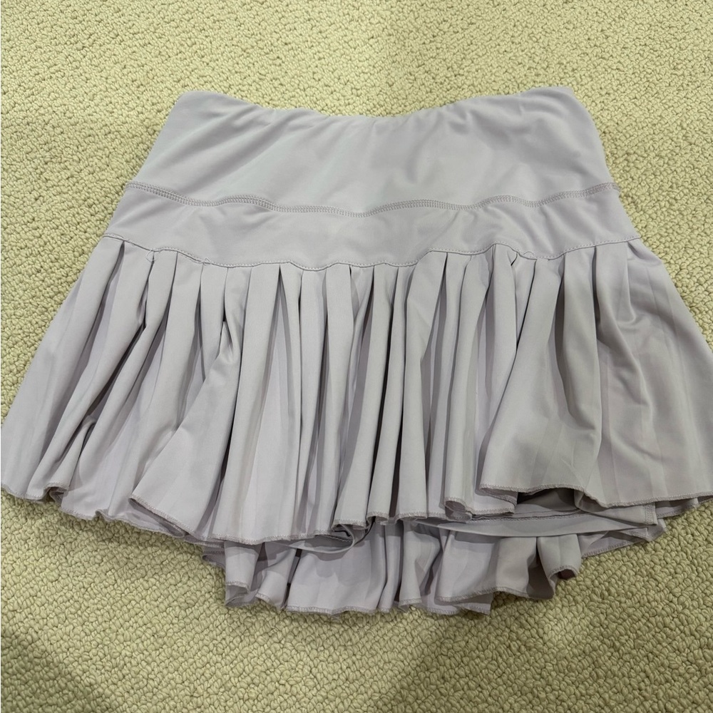 Goldhinge skirt in a light pinkish purple color